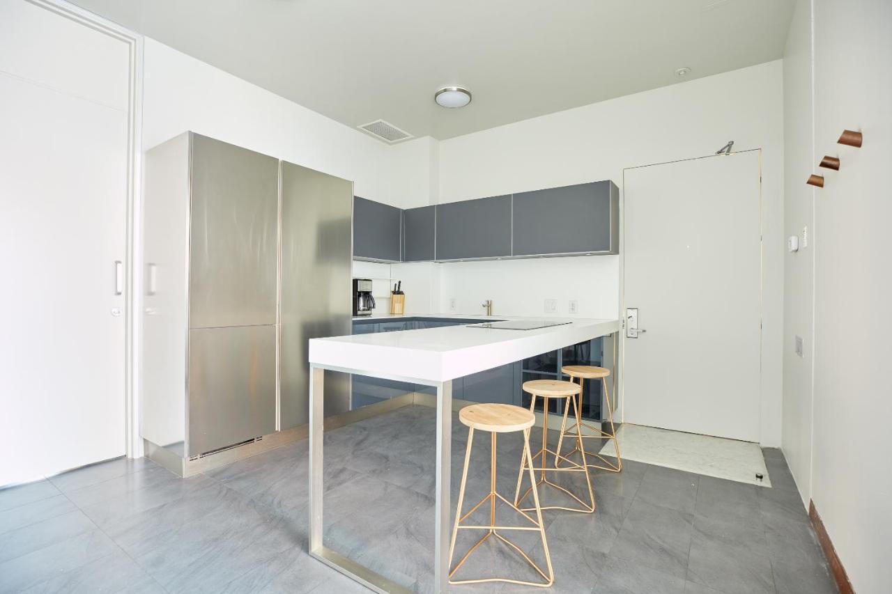 Sonder The Slate Hotel Торонто Екстериор снимка
